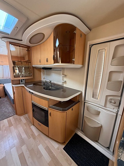 Hobby 540 UL DE LUXE *1 Ägare /1500Kg /4 Bädd /Långbädd* 13 of 19