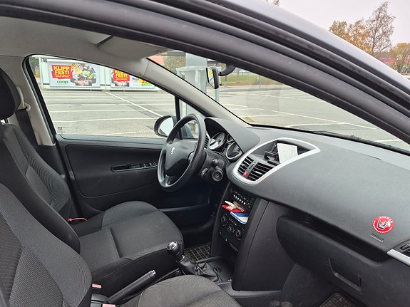 Peugeot 207 5 of 6