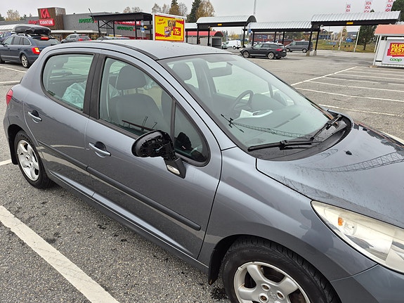 Peugeot 207 3 of 6