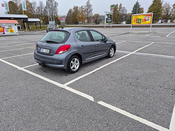 Peugeot 207 2 of 6