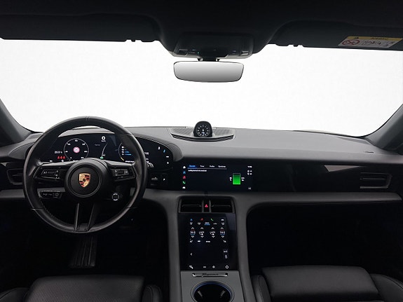Porsche Taycan 16 of 30