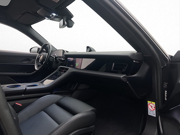 Porsche Taycan 20 of 30