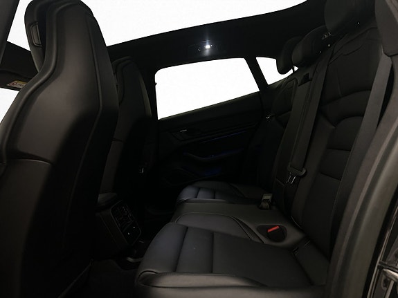 Porsche Taycan 21 of 30