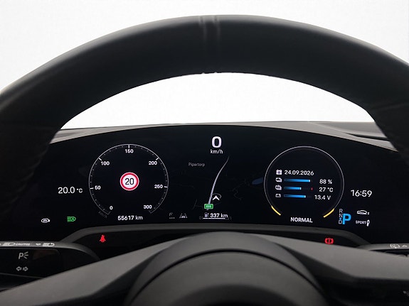 Porsche Taycan 24 of 30