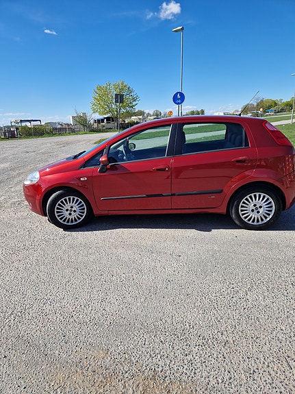 Fiat Grande Punto 3 of 7