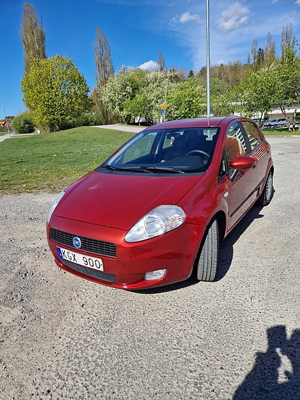 Fiat Grande Punto 2 of 7
