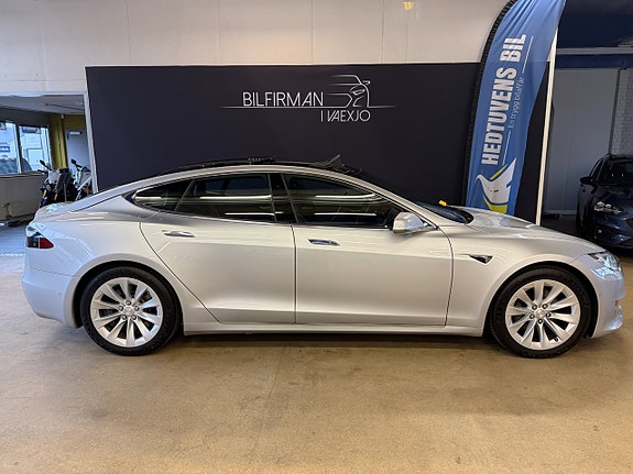 Tesla Model S 3 of 20