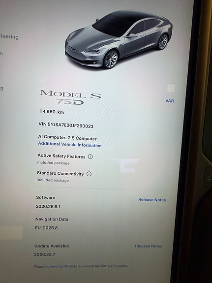 Tesla Model S 17 of 20