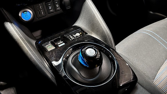 Nissan Leaf 16 of 16