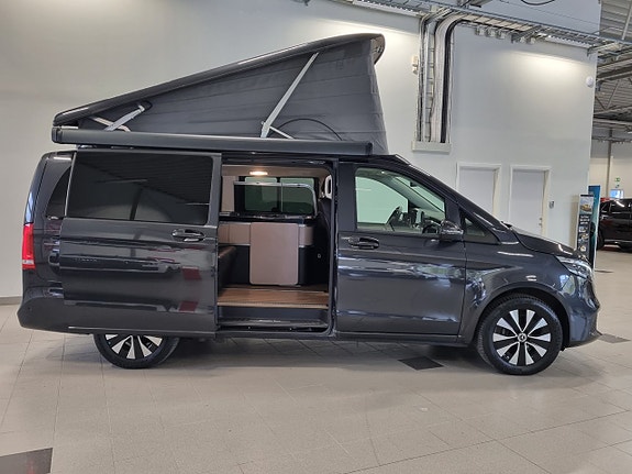 Mercedes-Benz V300 2 of 18