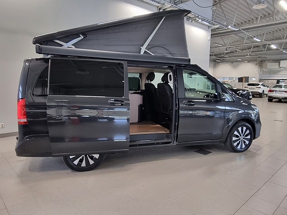 Mercedes-Benz V300 3 of 18