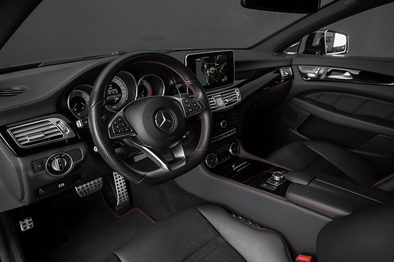 Mercedes-Benz CLS400 4 of 9