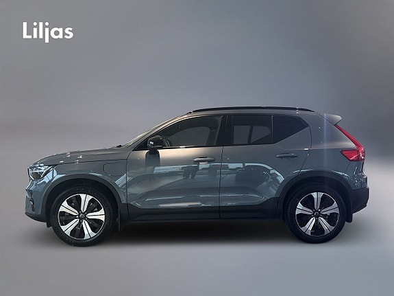 Volvo XC40 3 of 12