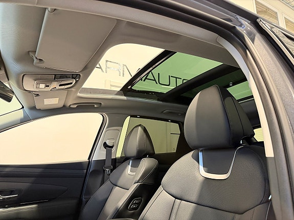 Hyundai Tucson 10 of 23