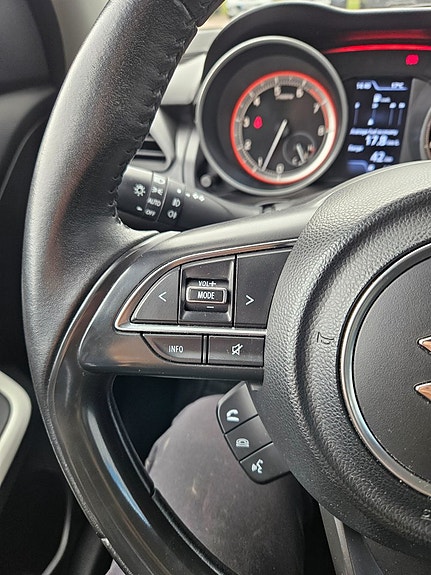 Suzuki Swift 10 of 22