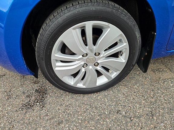 Suzuki Swift 5 of 22