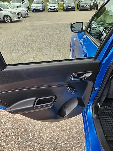 Suzuki Swift 19 of 22