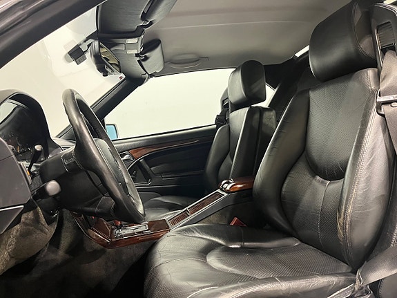 Mercedes-Benz SL280 10 of 19