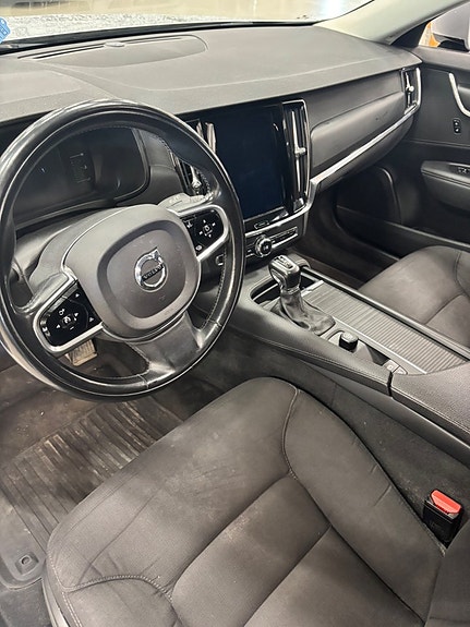 Volvo V90 3 of 4