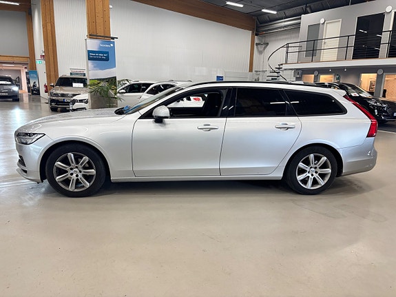 Volvo V90 2 of 4