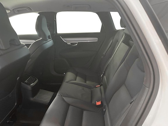 Volvo V90 15 of 19