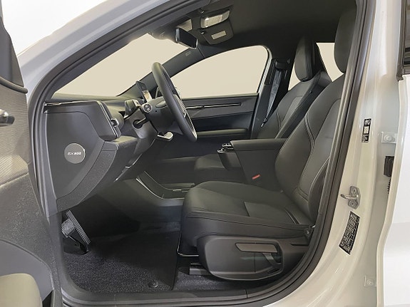 Volvo EX30 11 of 17