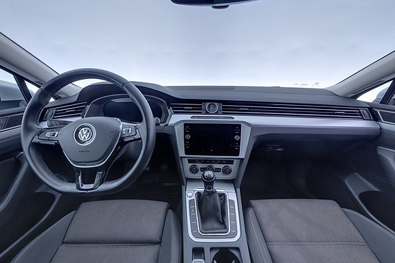 Volkswagen Passat 7 of 20