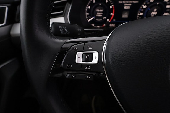 Volkswagen Passat 15 of 20