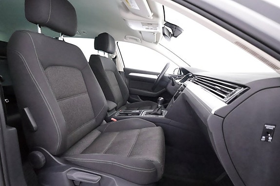 Volkswagen Passat 11 of 20