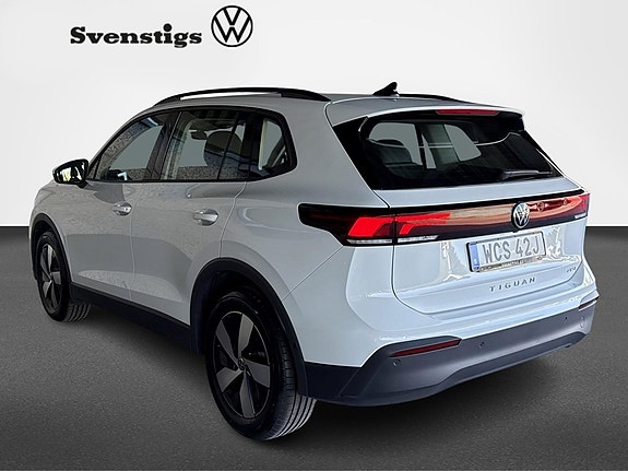Volkswagen Tiguan 4 of 13
