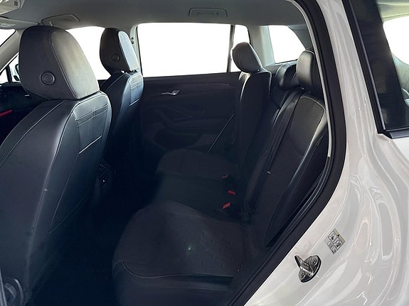 Volkswagen Tiguan 10 of 13