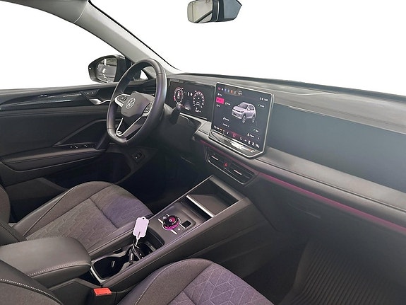 Volkswagen Tiguan 13 of 16