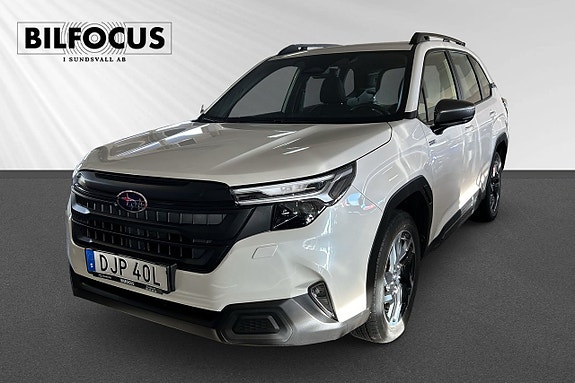 Subaru Forester 3 of 6