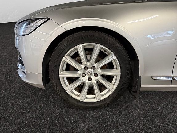 Volvo V90 16 of 26