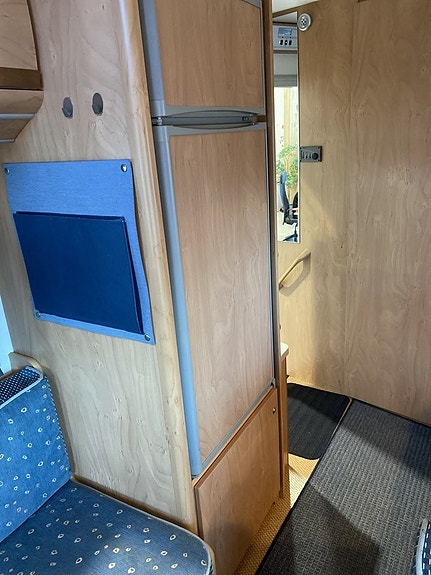 Bürstner l642 ALDE/AC/Taksäng/Soffa/Manuella stödben/Cykelställ 18 of 24