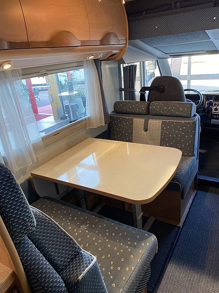 Bürstner l642 ALDE/AC/Taksäng/Soffa/Manuella stödben/Cykelställ 5 of 24