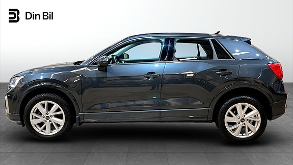 Audi Q2 2 of 19