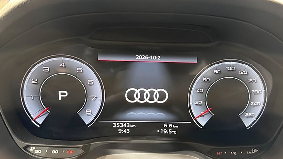 Audi Q2 8 of 19