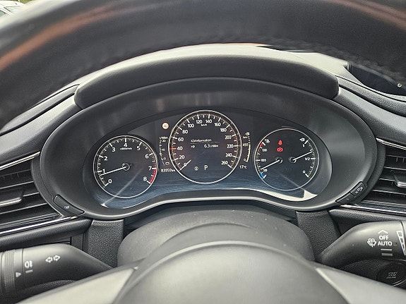 Mazda CX-30 14 of 29