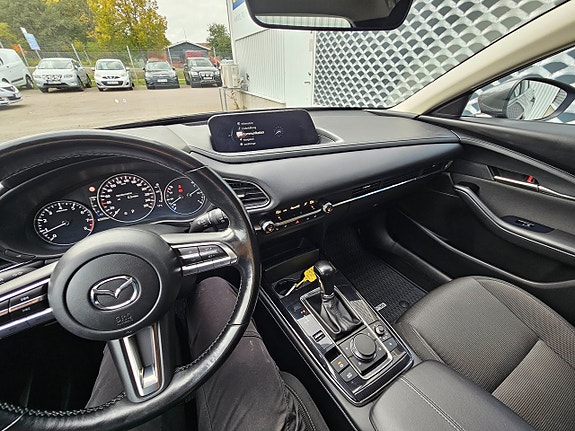 Mazda CX-30 17 of 29