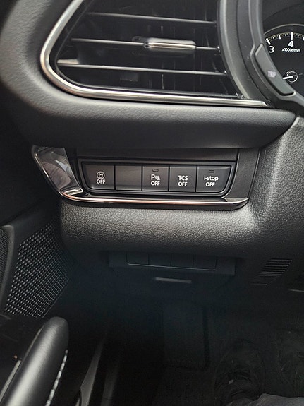 Mazda CX-30 10 of 29