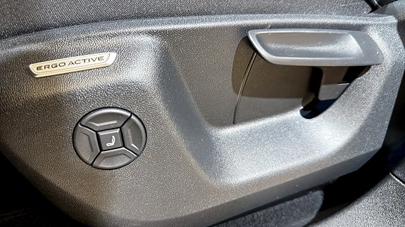 Volkswagen Tiguan 18 of 23