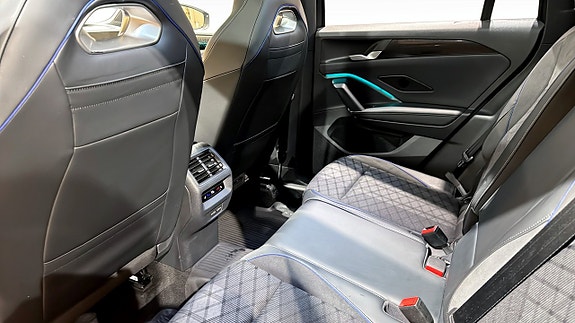 Volkswagen Tiguan 12 of 23
