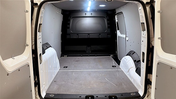 Volkswagen Caddy 12 of 12