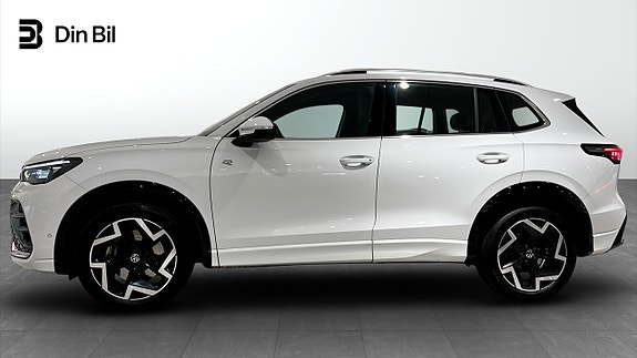 Volkswagen Tiguan 2 of 23