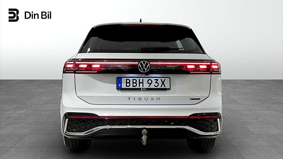 Volkswagen Tiguan 5 of 23