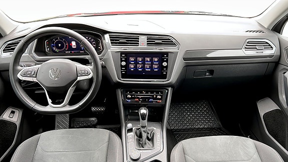Volkswagen Tiguan 10 of 23