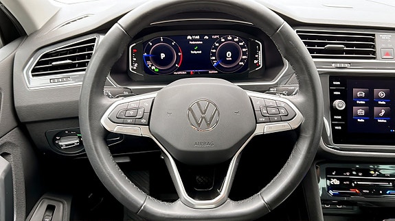 Volkswagen Tiguan 19 of 23