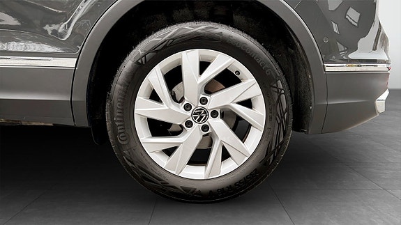 Volkswagen Tiguan 6 of 23