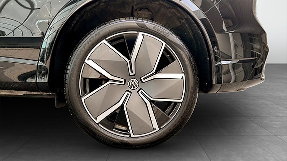 Volkswagen Tiguan 6 of 25